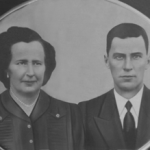 Angelina Dametto e Domingos Stello. Casaram-se, em Anta Gorda - RS, no dia 04/10/1946.