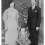 Orélia Luiza Ferrari e Angelo Dametto com o primeiro filho, José Dametto, nascido no dia 26/03/1936.