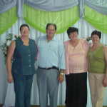 Pe. Miguel Dametto com suas irmãs Lourdes Maria, Verônica e Josefina Dametto.