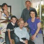 Elzírio Dametto e Maria Fontana com a família de Sergio Dametto: Gélides, Elias e Sergio.