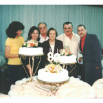 Família Fermina Zanatta e Artemio Domenico Mazaro. Comemoração dos 80 anos de Fermina. Maria de Lurdes, Inês, Onofre, Fermina, Pedro Paulino e Vicente.
