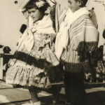 Maria Regina (5 anos) e José Antonio (4 anos), grupo tradicionalista do Colégio Santa Dorotea, festa junina em 1959.