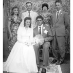Rosa Dametto e Euclides Mayer com madrinhas e padrinhos de casamento, no dia 01/02/1961.